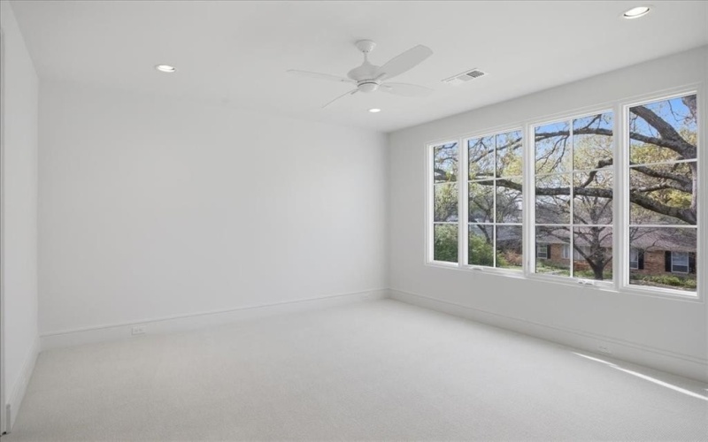 6804 Santa Maria Lane, Dallas, TX 75214, 5 Bedrooms Bedrooms, ,6 BathroomsBathrooms,Residential,For Sale,6804 Santa Maria Lane,0,21187064