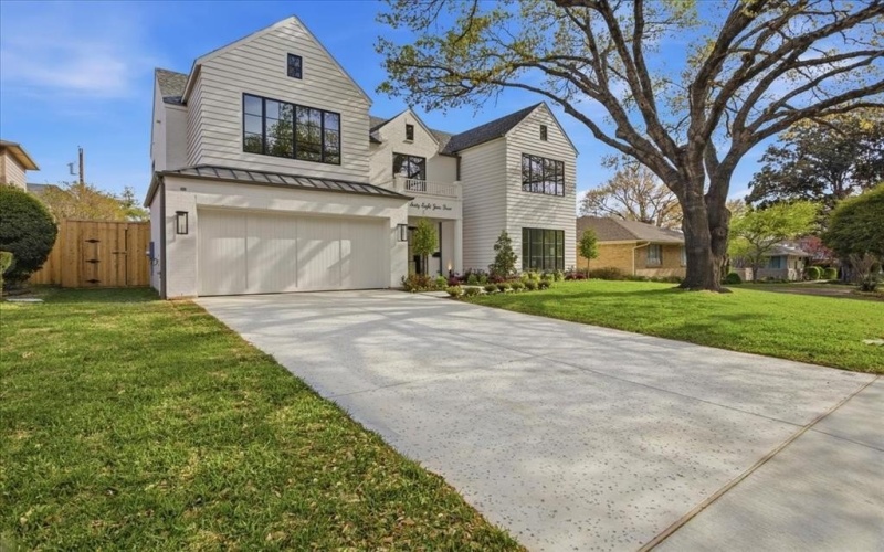 6804 Santa Maria Lane, Dallas, TX 75214, 5 Bedrooms Bedrooms, ,6 BathroomsBathrooms,Residential,For Sale,6804 Santa Maria Lane,0,21187064