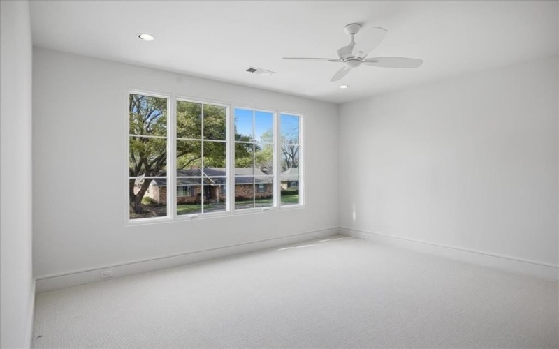 6804 Santa Maria Lane, Dallas, TX 75214, 5 Bedrooms Bedrooms, ,6 BathroomsBathrooms,Residential,For Sale,6804 Santa Maria Lane,0,21187064