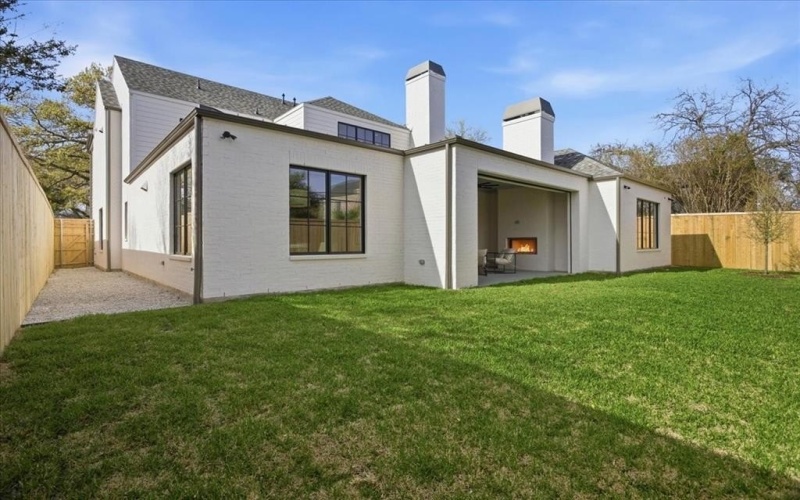 6804 Santa Maria Lane, Dallas, TX 75214, 5 Bedrooms Bedrooms, ,6 BathroomsBathrooms,Residential,For Sale,6804 Santa Maria Lane,0,21187064