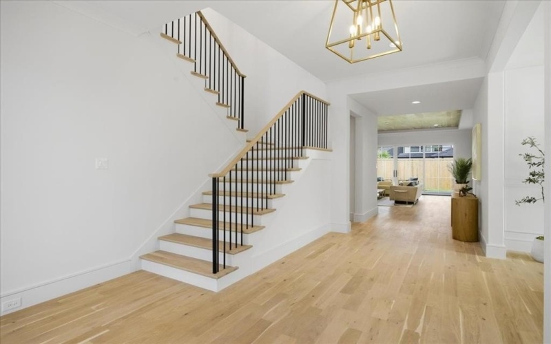 6804 Santa Maria Lane, Dallas, TX 75214, 5 Bedrooms Bedrooms, ,6 BathroomsBathrooms,Residential,For Sale,6804 Santa Maria Lane,0,21187064