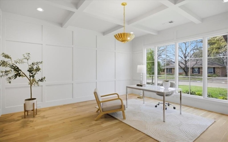 6804 Santa Maria Lane, Dallas, TX 75214, 5 Bedrooms Bedrooms, ,6 BathroomsBathrooms,Residential,For Sale,6804 Santa Maria Lane,0,21187064