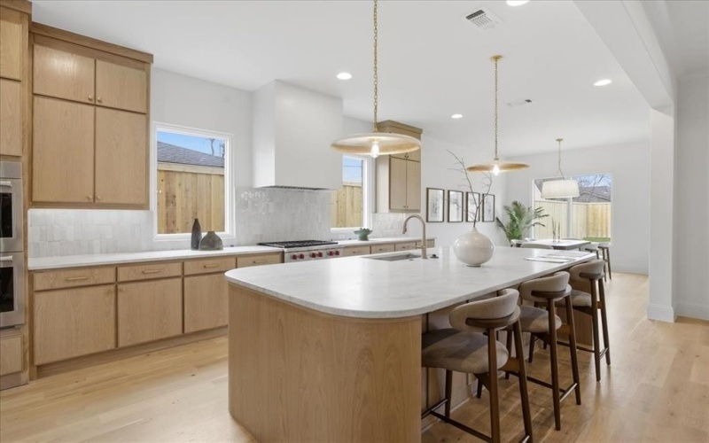 5043 Linnet Lane, Dallas, TX 75209, 4 Bedrooms Bedrooms, ,5 BathroomsBathrooms,Residential,For Sale,5043 Linnet Lane,0,21187084