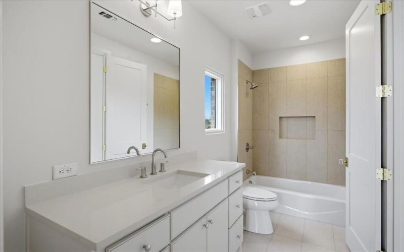 5043 Linnet Lane, Dallas, TX 75209, 4 Bedrooms Bedrooms, ,5 BathroomsBathrooms,Residential,For Sale,5043 Linnet Lane,0,21187084