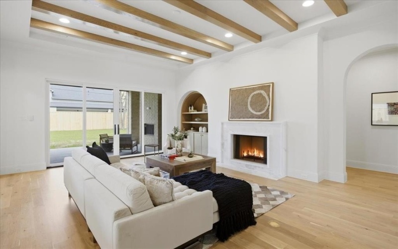 5043 Linnet Lane, Dallas, TX 75209, 4 Bedrooms Bedrooms, ,5 BathroomsBathrooms,Residential,For Sale,5043 Linnet Lane,0,21187084