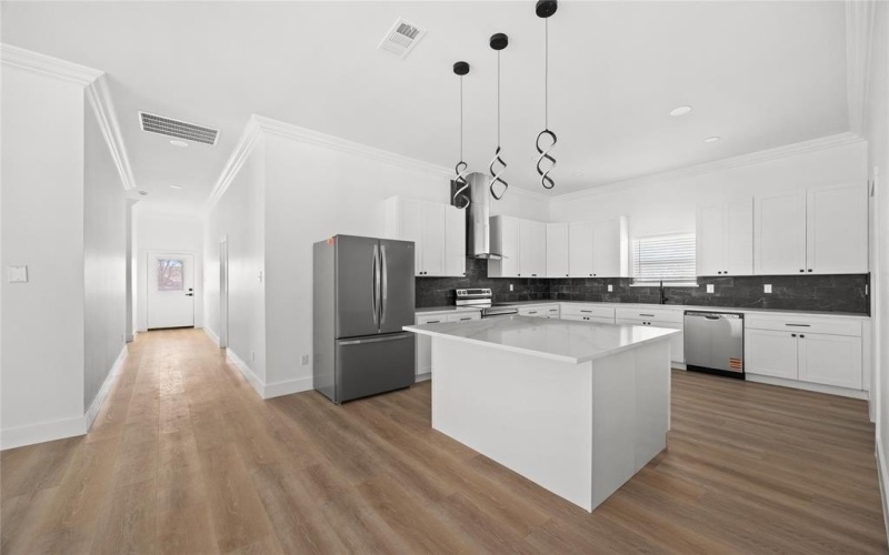 302 E Glenwood, Mabank, TX 79903, 3 Bedrooms Bedrooms, ,2 BathroomsBathrooms,Residential,For Sale,302 E Glenwood,0,21202317