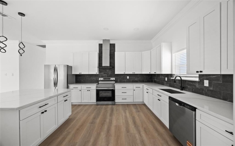 302 E Glenwood, Mabank, TX 79903, 3 Bedrooms Bedrooms, ,2 BathroomsBathrooms,Residential,For Sale,302 E Glenwood,0,21202317