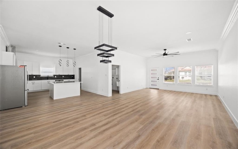 302 E Glenwood, Mabank, TX 79903, 3 Bedrooms Bedrooms, ,2 BathroomsBathrooms,Residential,For Sale,302 E Glenwood,0,21202317