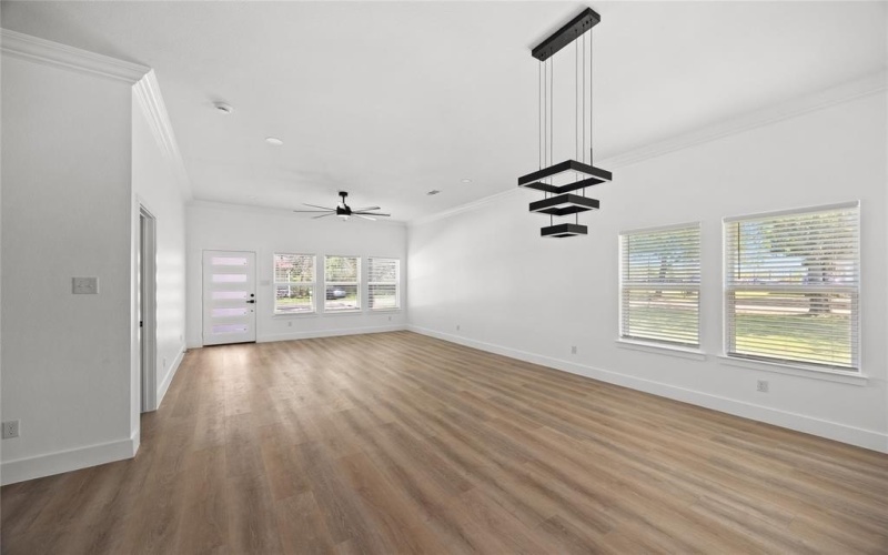 302 E Glenwood, Mabank, TX 79903, 3 Bedrooms Bedrooms, ,2 BathroomsBathrooms,Residential,For Sale,302 E Glenwood,0,21202317