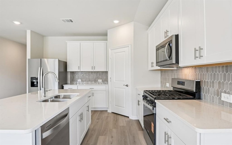 404 Castle Road, Sherman, TX 75092, 4 Habitaciones Habitaciones , ,3 BañosBaños,Residential,En Venta,404 Castle Road,0,21207372