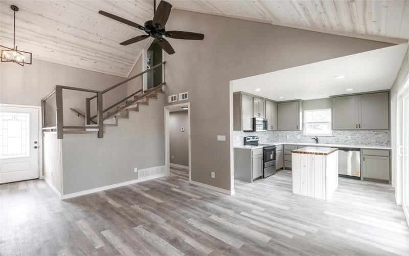 708 W 1st Street, Coleman, TX 76834, 3 Bedrooms Bedrooms, ,2 BathroomsBathrooms,Residential,For Sale,708 W 1st Street,0,21209180