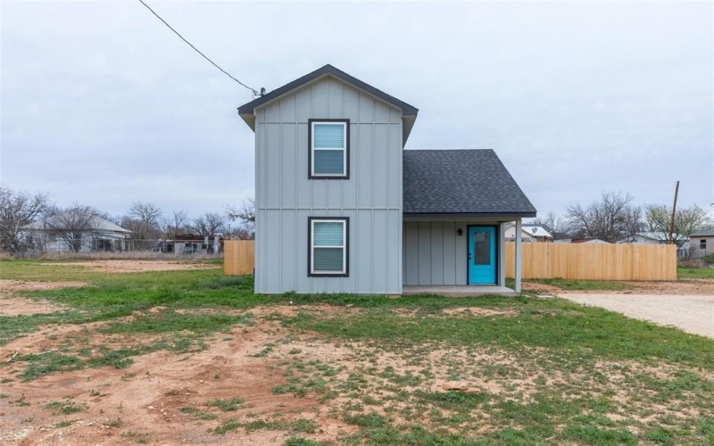 708 W 1st Street, Coleman, TX 76834, 3 Bedrooms Bedrooms, ,2 BathroomsBathrooms,Residential,For Sale,708 W 1st Street,0,21209180