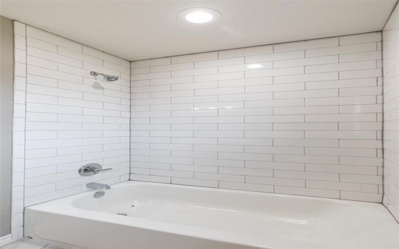 708 W 1st Street, Coleman, TX 76834, 3 Bedrooms Bedrooms, ,2 BathroomsBathrooms,Residential,For Sale,708 W 1st Street,0,21209180