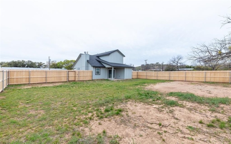 708 W 1st Street, Coleman, TX 76834, 3 Bedrooms Bedrooms, ,2 BathroomsBathrooms,Residential,For Sale,708 W 1st Street,0,21209180