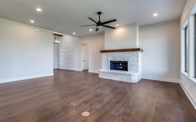 815 Evergreen Way, Nevada, TX 75173, 4 Bedrooms Bedrooms, ,3 BathroomsBathrooms,Residential,For Sale,815 Evergreen Way,0,21209350