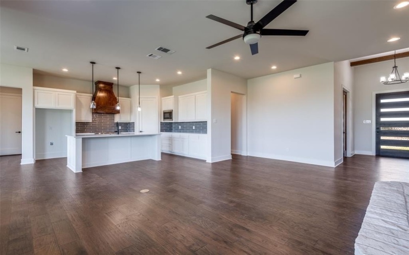 815 Evergreen Way, Nevada, TX 75173, 4 Bedrooms Bedrooms, ,3 BathroomsBathrooms,Residential,For Sale,815 Evergreen Way,0,21209350