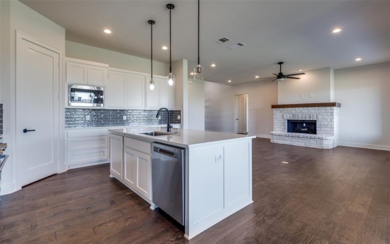 815 Evergreen Way, Nevada, TX 75173, 4 Bedrooms Bedrooms, ,3 BathroomsBathrooms,Residential,For Sale,815 Evergreen Way,0,21209350