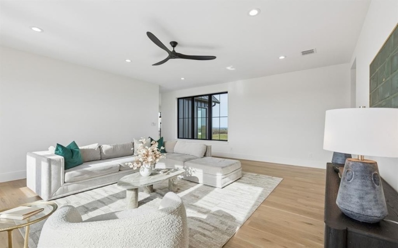 2016 Verona Drive, Weatherford, TX 76087, 4 Bedrooms Bedrooms, ,3 BathroomsBathrooms,Residential,For Sale,2016 Verona Drive,0,21209354