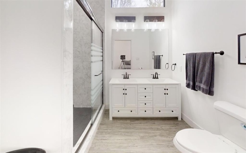 828 Indian Drive, Granbury, TX 76048, 3 Bedrooms Bedrooms, ,2 BathroomsBathrooms,Residential,For Sale,828 Indian Drive,0,21209583