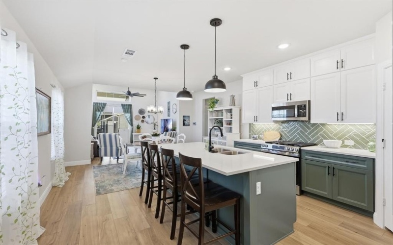 1018 Abigail Way, Midlothian, TX 76065, 3 Bedrooms Bedrooms, ,2 BathroomsBathrooms,Residential,For Sale,1018 Abigail Way,0,21209827