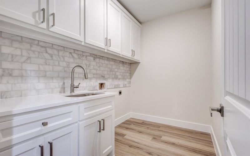 1625 Avenue D, Grand Prairie, TX 75051, 4 Bedrooms Bedrooms, ,2 BathroomsBathrooms,Residential,For Sale,1625 Avenue D,0,21210732