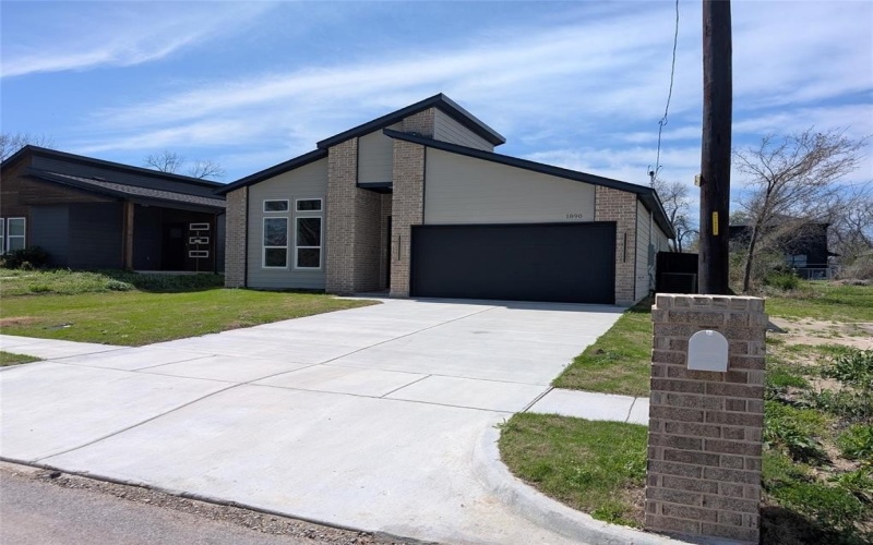 1890 JOHNSON Street, Greenville, TX 75401, 3 Bedrooms Bedrooms, ,2 BathroomsBathrooms,Residential,For Sale,1890 JOHNSON Street,0,21210739