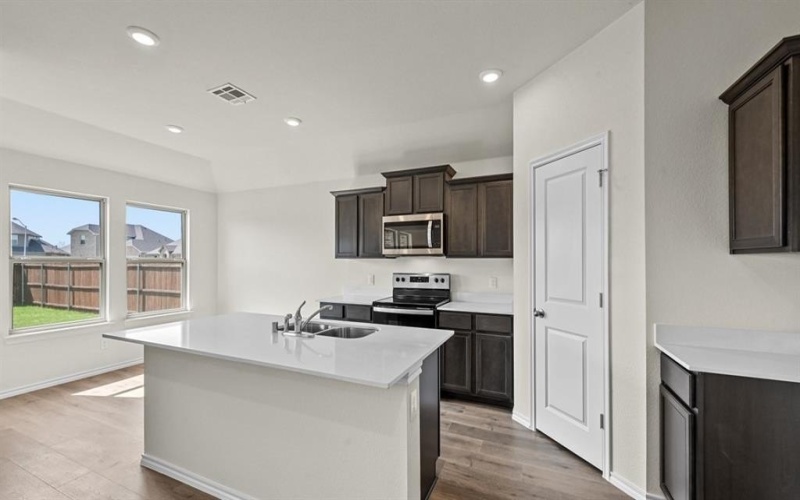 316 Whispering Pine Drive, Royse City, TX 75189, 3 Habitaciones Habitaciones , ,2 BañosBaños,Residential,En Venta,316 Whispering Pine Drive,0,21210767