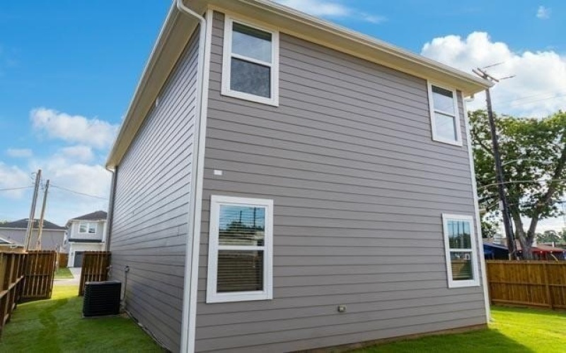 2725 1st Avenue, Dallas, TX 75210, 3 Bedrooms Bedrooms, ,2 BathroomsBathrooms,Residential,For Sale,2725 1st Avenue,0,21210820