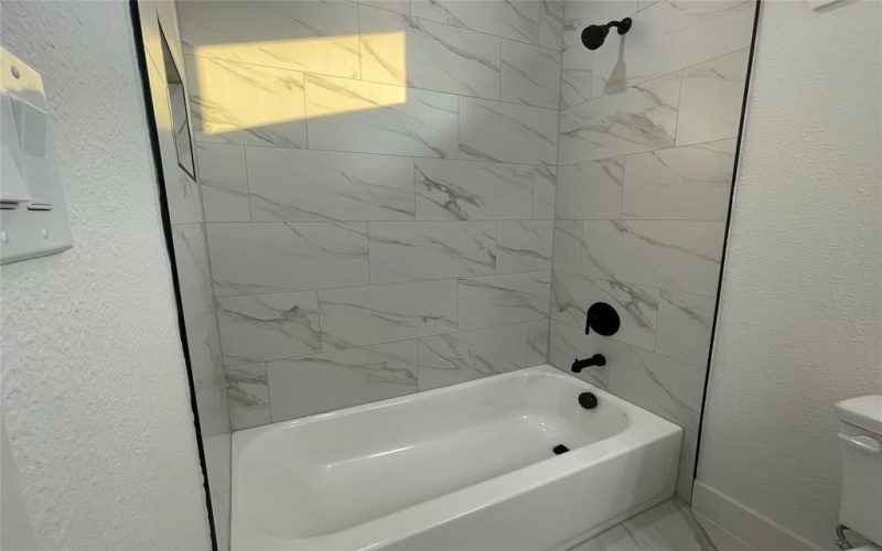 2725 1st Avenue, Dallas, TX 75210, 3 Bedrooms Bedrooms, ,2 BathroomsBathrooms,Residential,For Sale,2725 1st Avenue,0,21210820