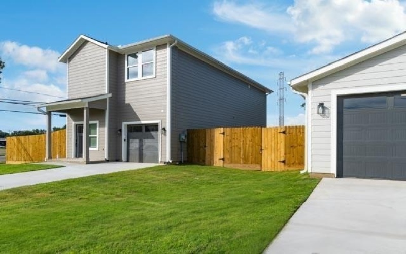 2725 1st Avenue, Dallas, TX 75210, 3 Bedrooms Bedrooms, ,2 BathroomsBathrooms,Residential,For Sale,2725 1st Avenue,0,21210820