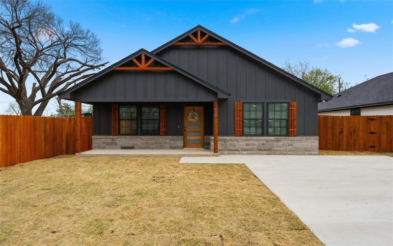 908 Church Avenue, Waco, TX 76706, 3 Habitaciones Habitaciones , ,2 BañosBaños,Residential,En Venta,908 Church Avenue,0,21211033