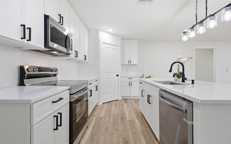 908 Church Avenue, Waco, TX 76706, 3 Habitaciones Habitaciones , ,2 BañosBaños,Residential,En Venta,908 Church Avenue,0,21211033