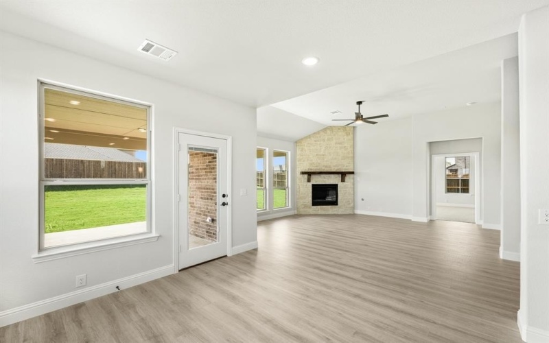 212 Rosewood Drive, Glenn Heights, TX 75154, 4 Bedrooms Bedrooms, ,3 BathroomsBathrooms,Residential,For Sale,212 Rosewood Drive,20700852