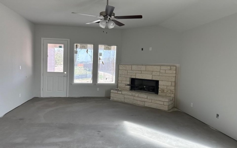 1237 Frio Drive, Springtown, TX 76082, 4 Bedrooms Bedrooms, ,2 BathroomsBathrooms,Residential,For Sale,1237 Frio Drive,0,21211097