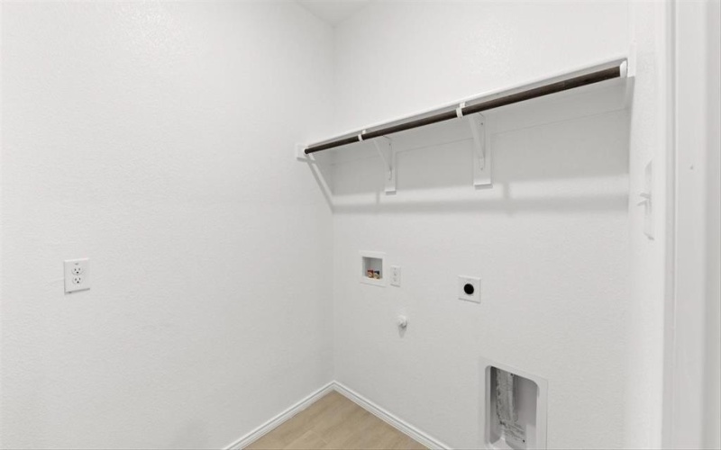 816 Alderwood Drive, Red Oak, TX 75154, 3 Bedrooms Bedrooms, ,2 BathroomsBathrooms,Residential,For Sale,816 Alderwood Drive,0,21211289