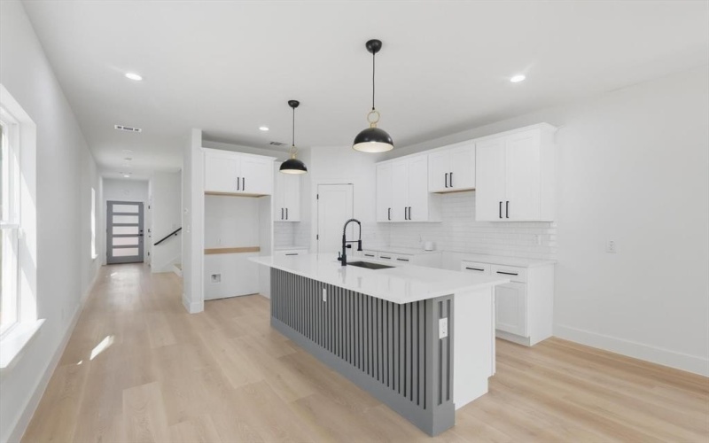 2532 Lowery Street, Dallas, TX 75215, 4 Bedrooms Bedrooms, ,2 BathroomsBathrooms,Residential,For Sale,2532 Lowery Street,0,21211442