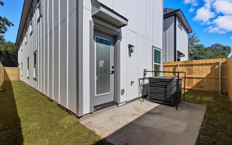 2532 Lowery Street, Dallas, TX 75215, 4 Bedrooms Bedrooms, ,2 BathroomsBathrooms,Residential,For Sale,2532 Lowery Street,0,21211442