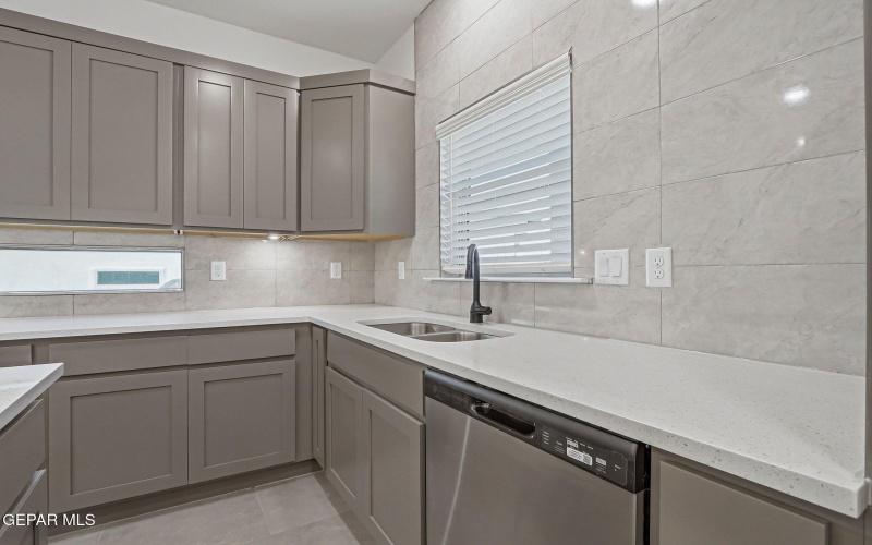 13841 CENTRO VISTA, Horizon City, TX 79928, 3 Bedrooms Bedrooms, ,2 BathroomsBathrooms,Residential,For Sale,13841 CENTRO VISTA,0,940466