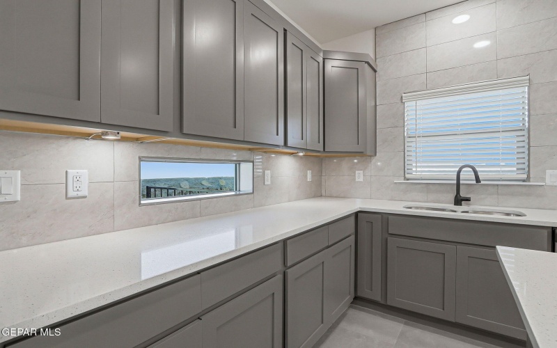 13841 CENTRO VISTA, Horizon City, TX 79928, 3 Bedrooms Bedrooms, ,2 BathroomsBathrooms,Residential,For Sale,13841 CENTRO VISTA,0,940466