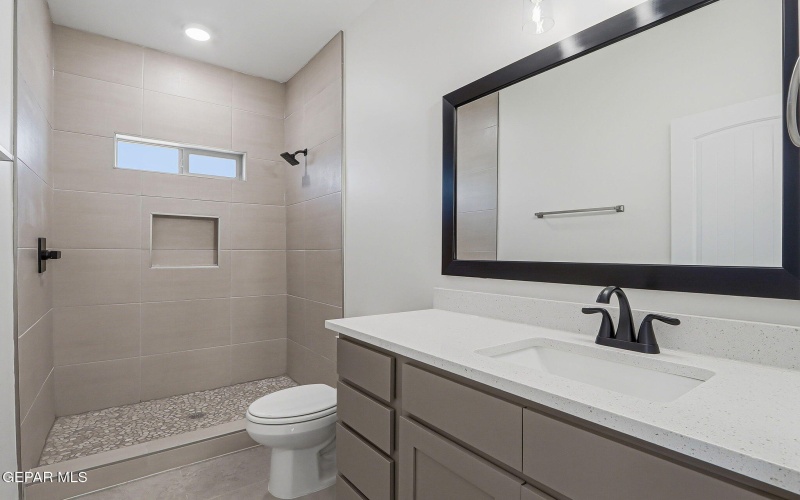 13841 CENTRO VISTA, Horizon City, TX 79928, 3 Bedrooms Bedrooms, ,2 BathroomsBathrooms,Residential,For Sale,13841 CENTRO VISTA,0,940466