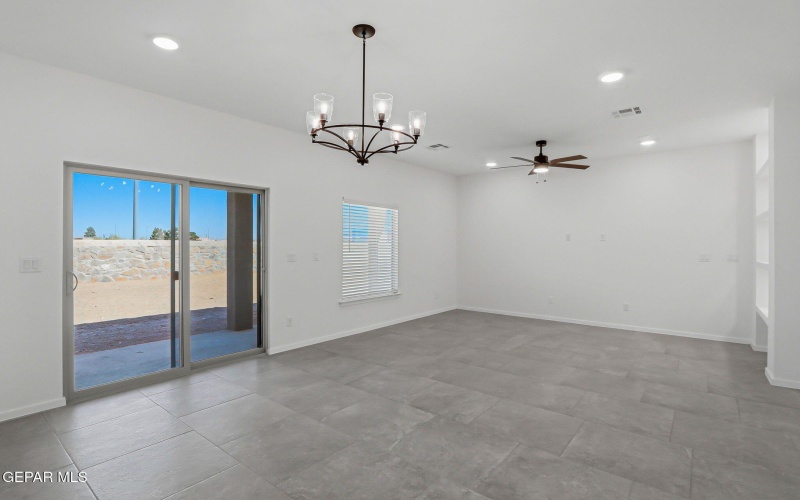 13841 CENTRO VISTA, Horizon City, TX 79928, 3 Bedrooms Bedrooms, ,2 BathroomsBathrooms,Residential,For Sale,13841 CENTRO VISTA,0,940466