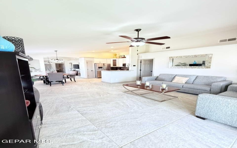 13933 Thunder Sky Avenue, El Paso, TX 79928, 4 Bedrooms Bedrooms, ,2 BathroomsBathrooms,Residential,For Sale,13933 Thunder Sky Avenue,0,940470