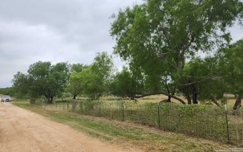 1848 County Road 2557 UNIT #4, Moore, TX 78057, ,Residential,En Venta,1848 County Road 2557 UNIT #4,0,1949776