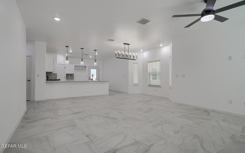 12153 Sanna Drive, El Paso, TX 79934, 4 Habitaciones Habitaciones , ,2 BañosBaños,Residential,En Venta,12153 Sanna Drive,0,940479