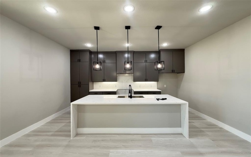 3322 Springview Avenue, Dallas, TX 75216, 4 Bedrooms Bedrooms, ,3 BathroomsBathrooms,Residential,For Sale,3322 Springview Avenue,0,21203994