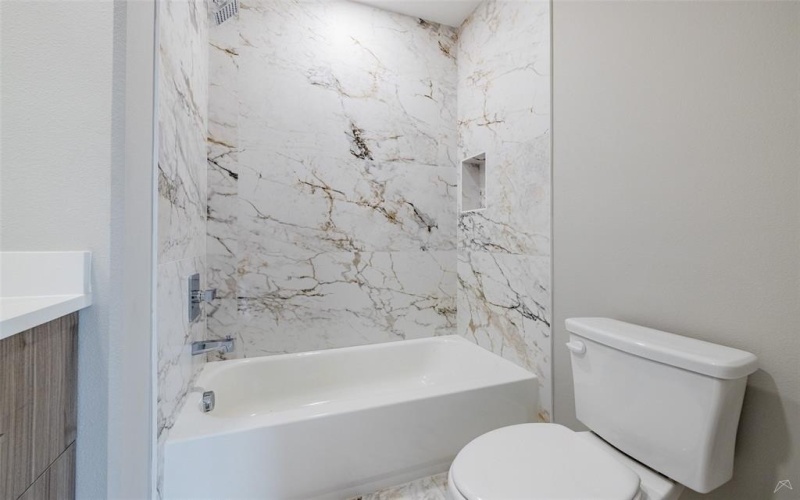 111 Merritt Street #102, Fort Worth, TX 76114, 1 Bedroom Bedrooms, ,1 BathroomBathrooms,Residential,For Sale,111 Merritt Street,0,21211307