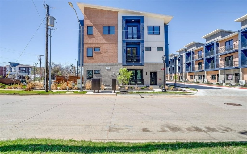 111 Merritt Street #102, Fort Worth, TX 76114, 1 Bedroom Bedrooms, ,1 BathroomBathrooms,Residential,For Sale,111 Merritt Street,0,21211307