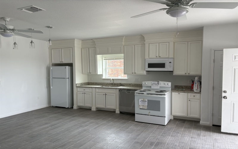 311 Rosalinda ##2, Del Rio, TX 78840, 2 Habitaciones Habitaciones , ,1 BañoBaños,Residential,En Venta,311 Rosalinda,0,208312