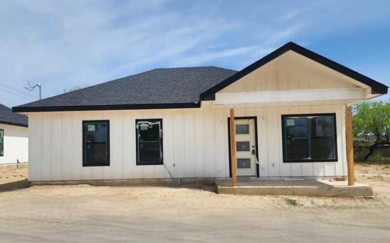 2778 RODRIGUEZ ST., Eagle Pass, TX 78852, 3 Bedrooms Bedrooms, ,2 BathroomsBathrooms,Residential,For Sale,2778 RODRIGUEZ ST.,0,83214