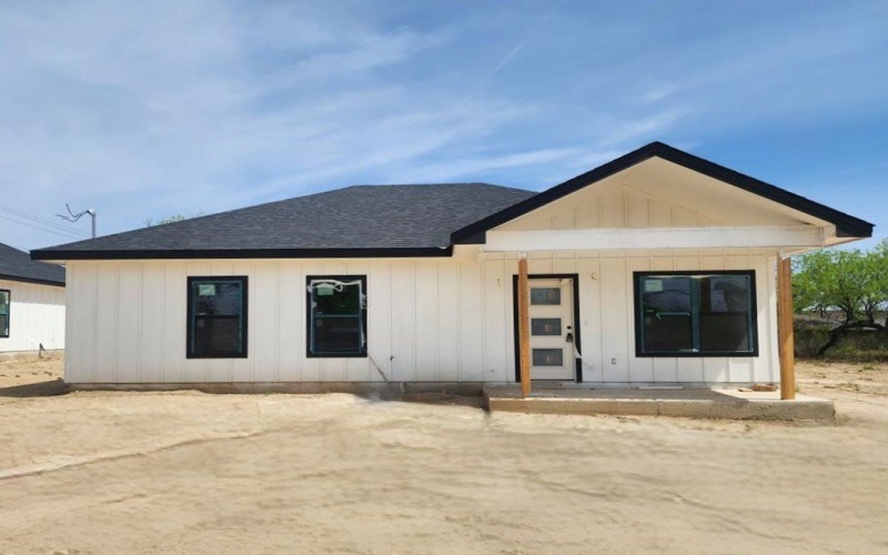 2778 RODRIGUEZ ST., Eagle Pass, TX 78852, 3 Bedrooms Bedrooms, ,2 BathroomsBathrooms,Residential,For Sale,2778 RODRIGUEZ ST.,0,83214